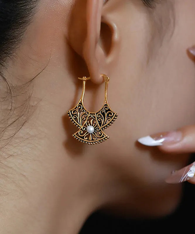 Romantic Gold Earring for Special Moments