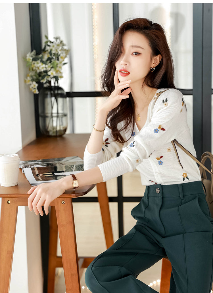 Elegantly Styled Sweater for Everyday Wear