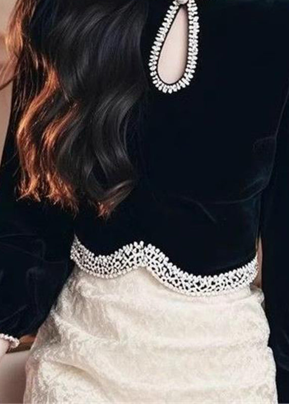 Effortlessly Elegant Top with a Timeless Design