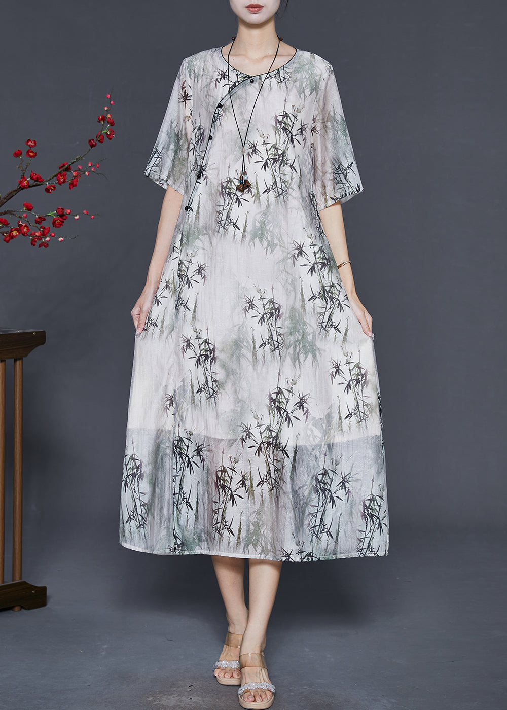 Classic Vintage & Enduringly Stylish Dress