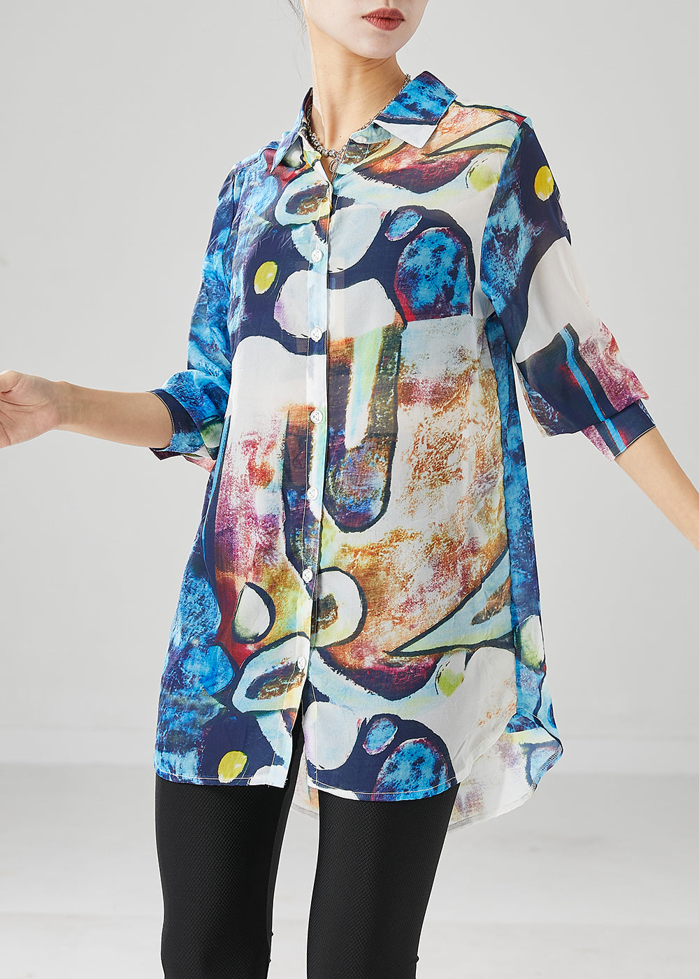 Effortlessly Elegant Top with a Timeless Design