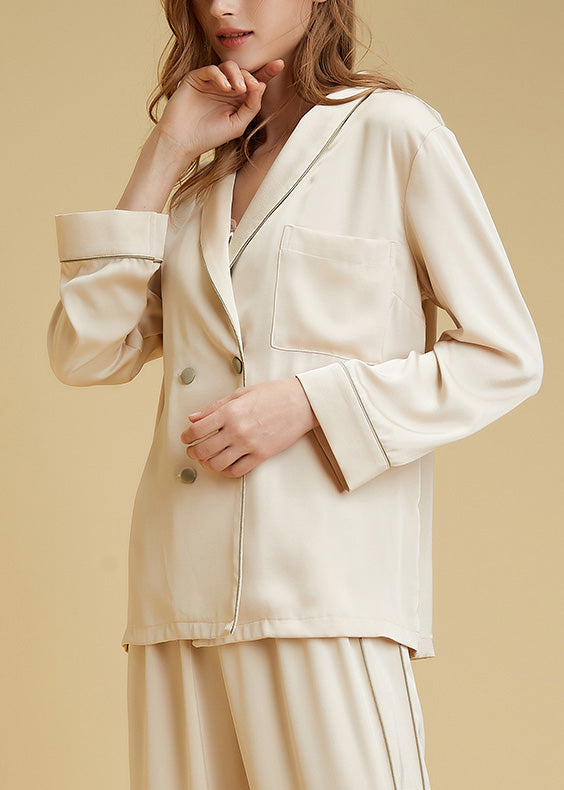 Finely Styled Garment with a Classic Vintage Look