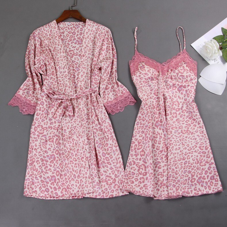 Subtly Elegant Garment with a Refined Vintage Look