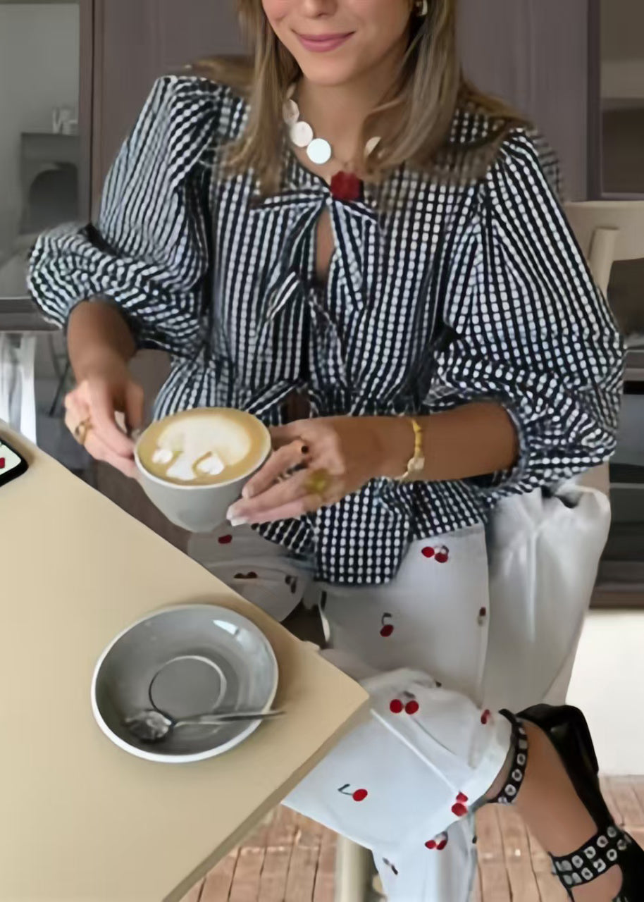 Classic Vintage Shirt with a Flattering Fit
