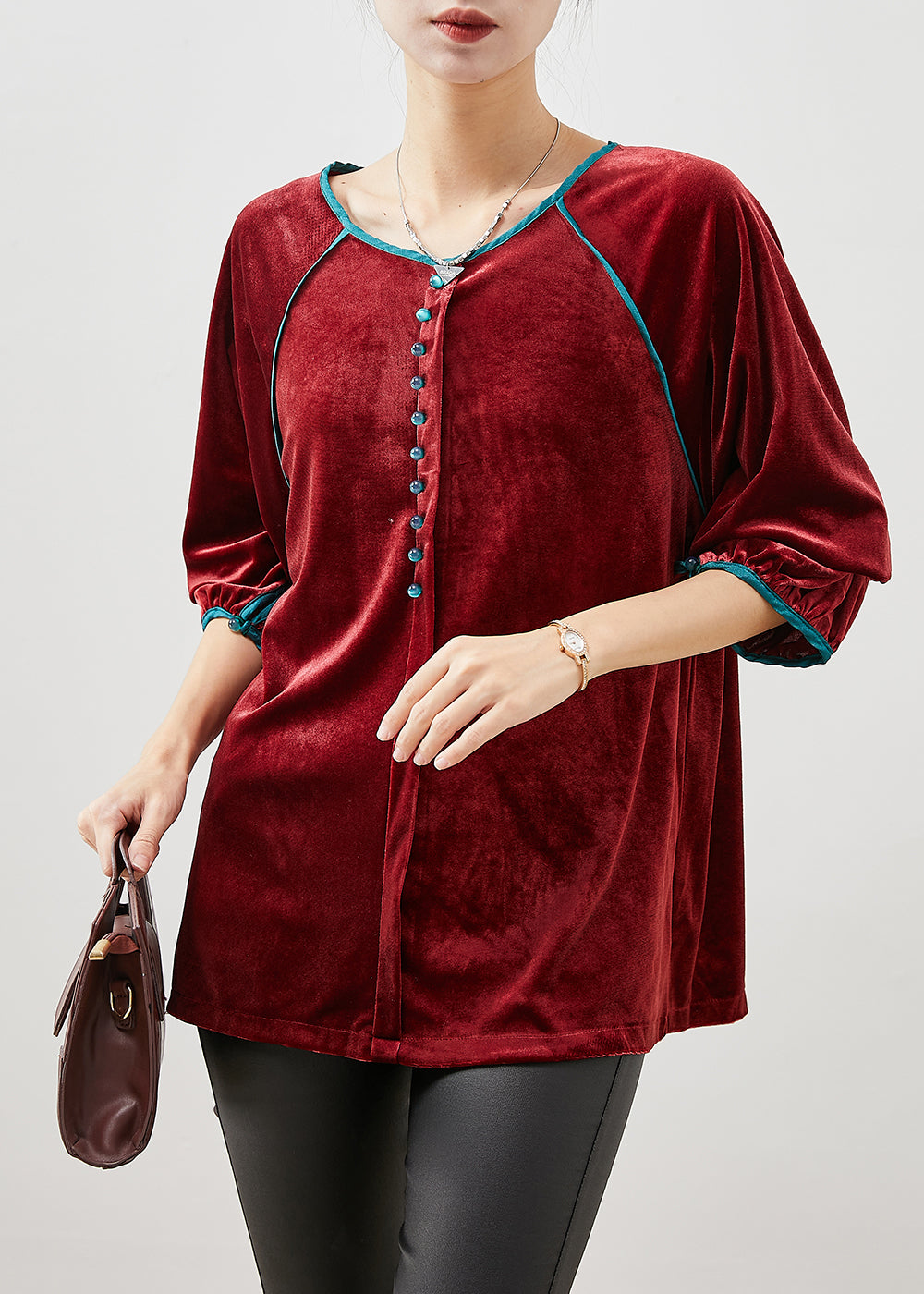 Classic Vintage Blouse with a Flattering Fit