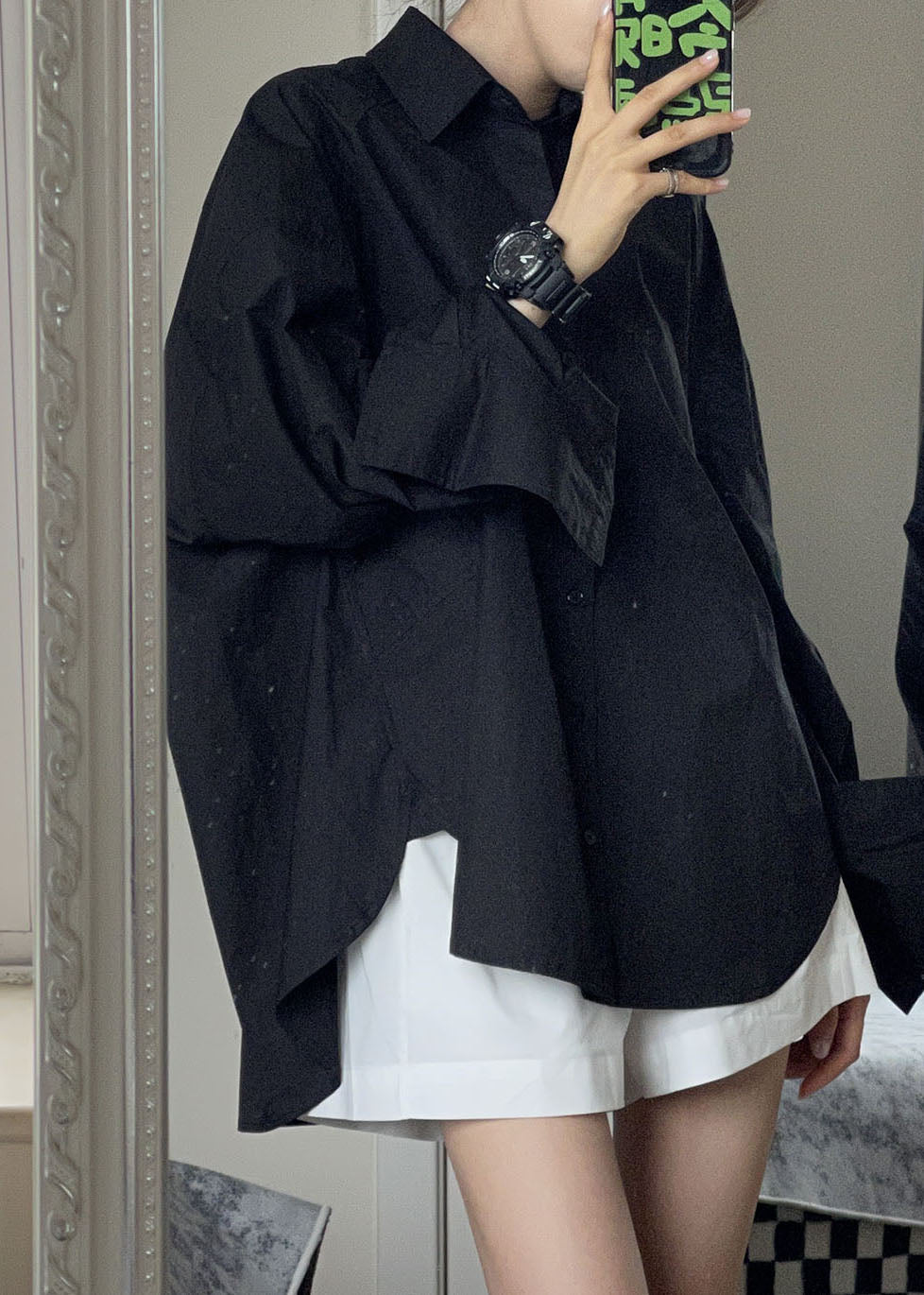 Effortlessly Elegant Shirt with a Timeless Design