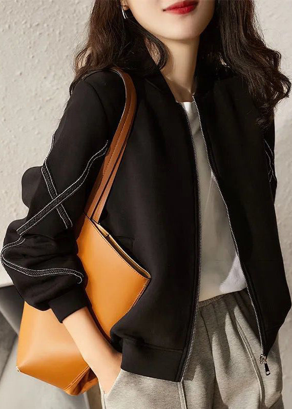 Effortlessly Elegant Coat with a Timeless Design