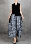 Effortlessly Elegant Pants with a Timeless Design