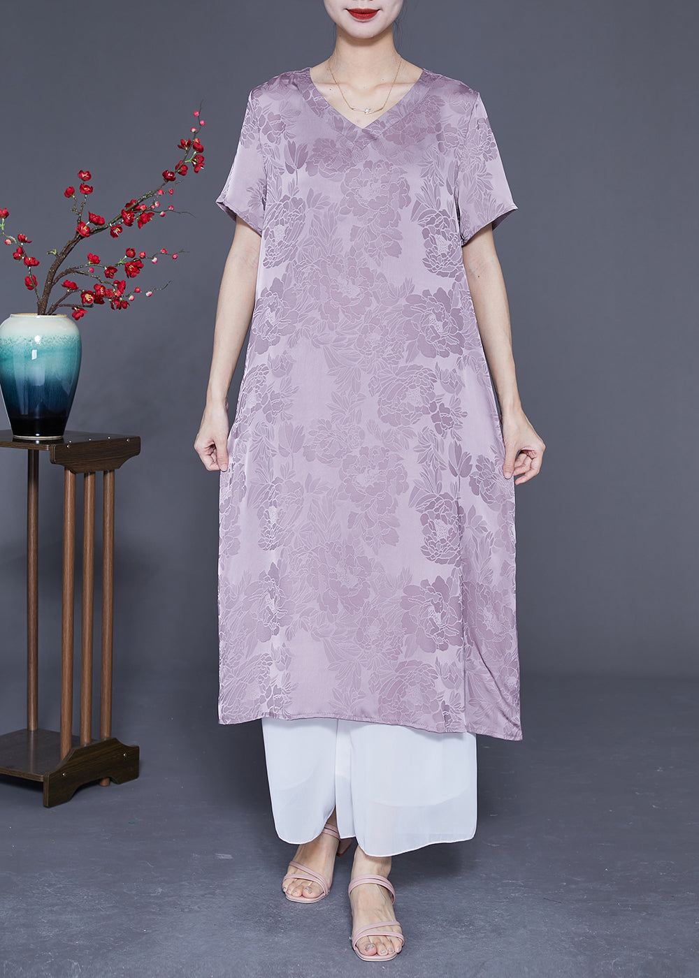 Well Tailored Dress with a Graceful Silhouette