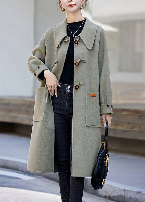Effortlessly Elegant Coat with a Timeless Design