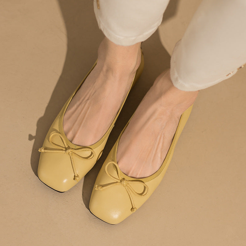 Graceful Orthopedic Flats for Modern Look