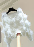 Well Tailored Sweater with a Graceful Silhouette
