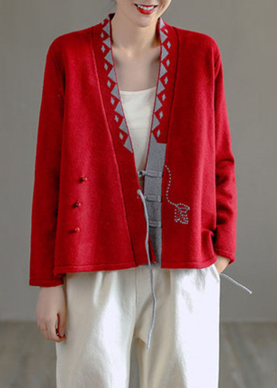 Classic Vintage Sweater with a Flattering Fit