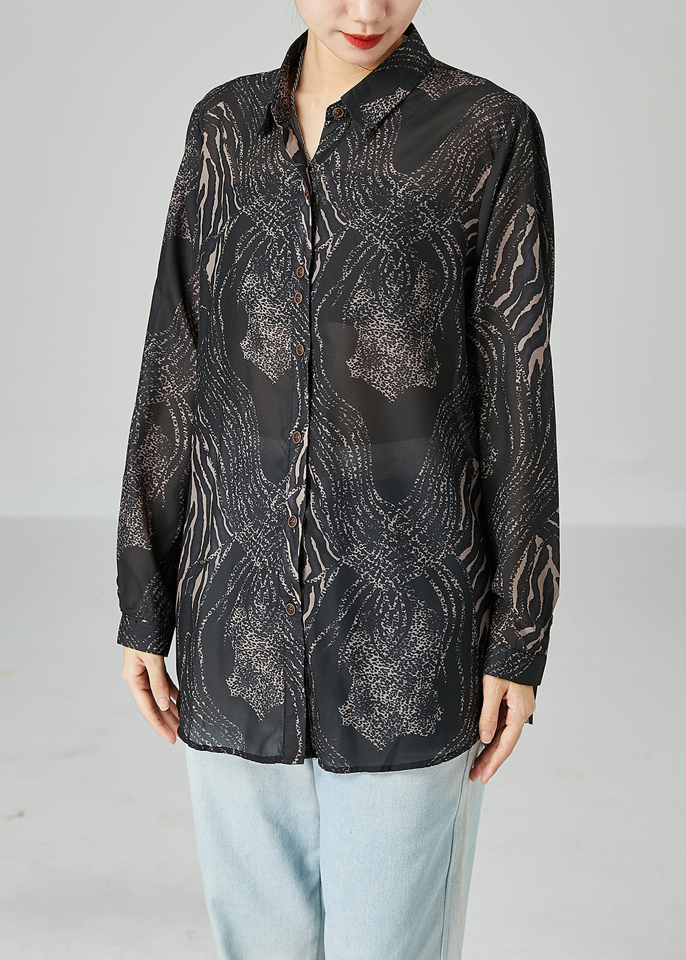 Gracefully Styled Blouse for Any Occasion
