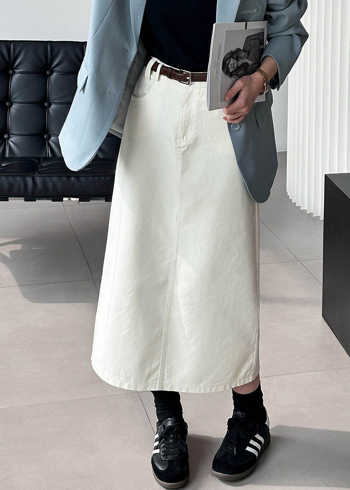 Effortlessly Elegant Garment with a Timeless Design