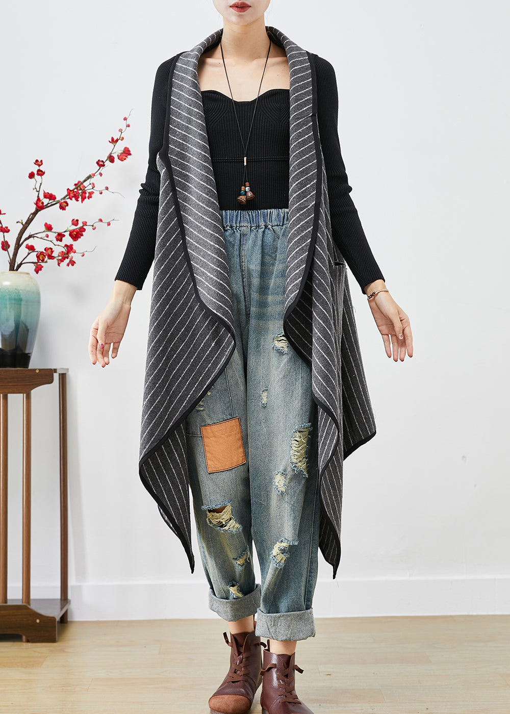 Effortlessly Elegant Garment with a Timeless Design