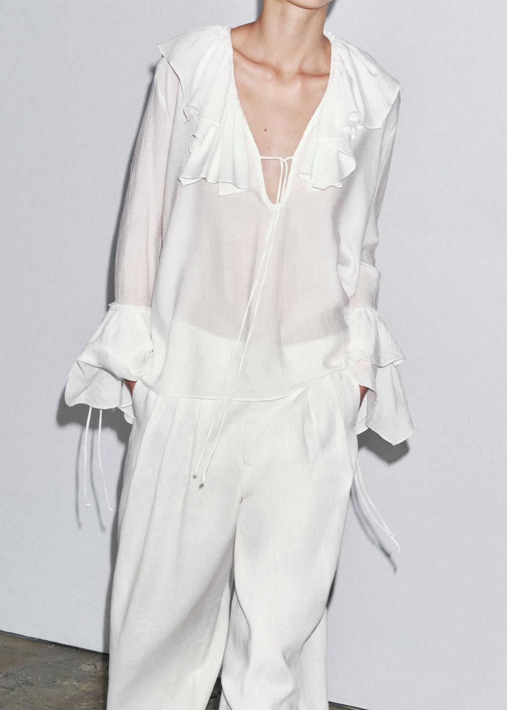 Effortlessly Elegant Top with a Timeless Design