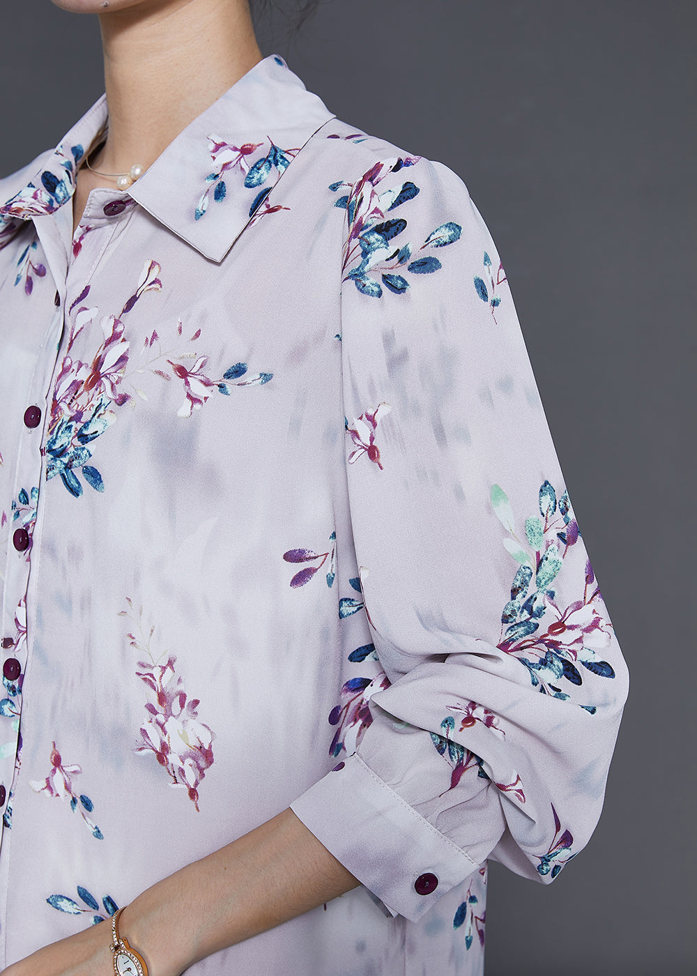 Effortlessly Elegant Top with a Timeless Design