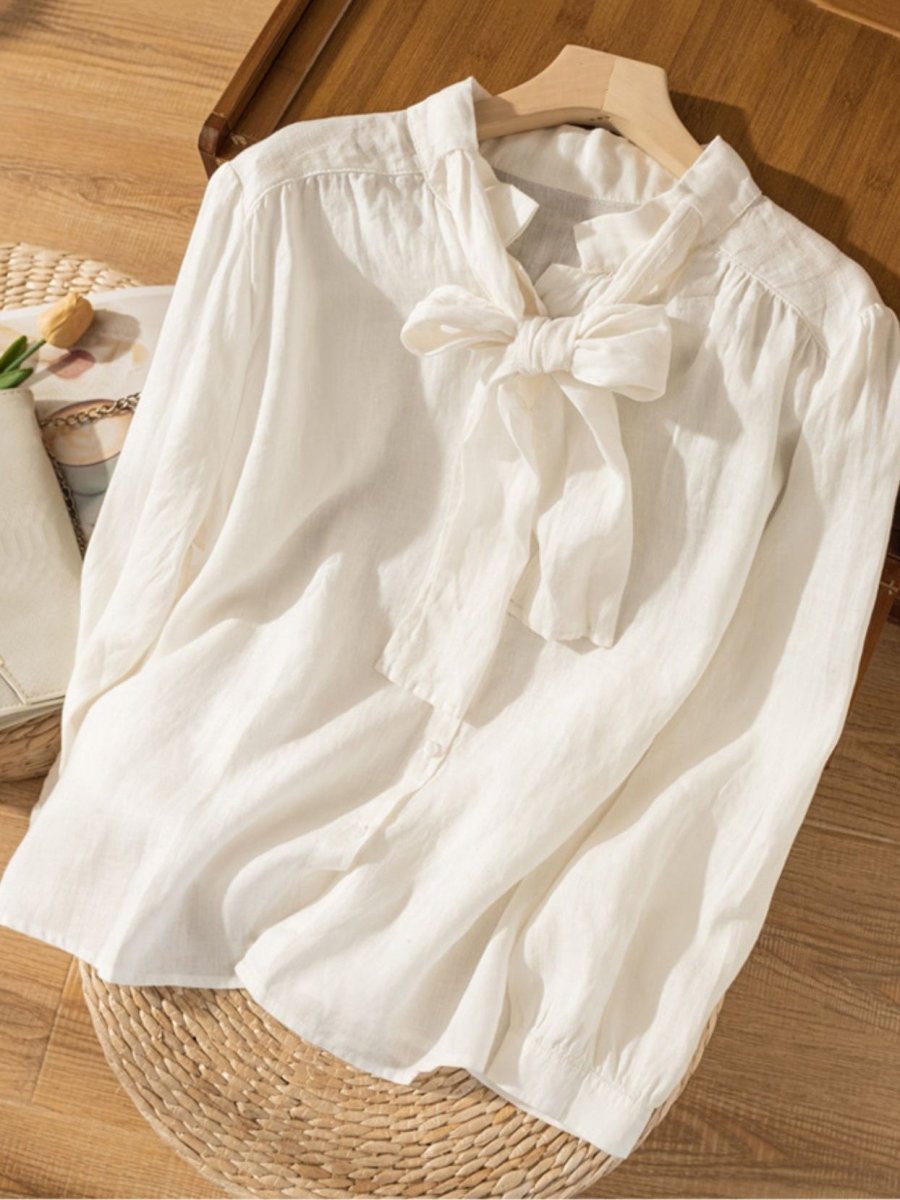 Well Tailored Blouse with a Graceful Silhouette