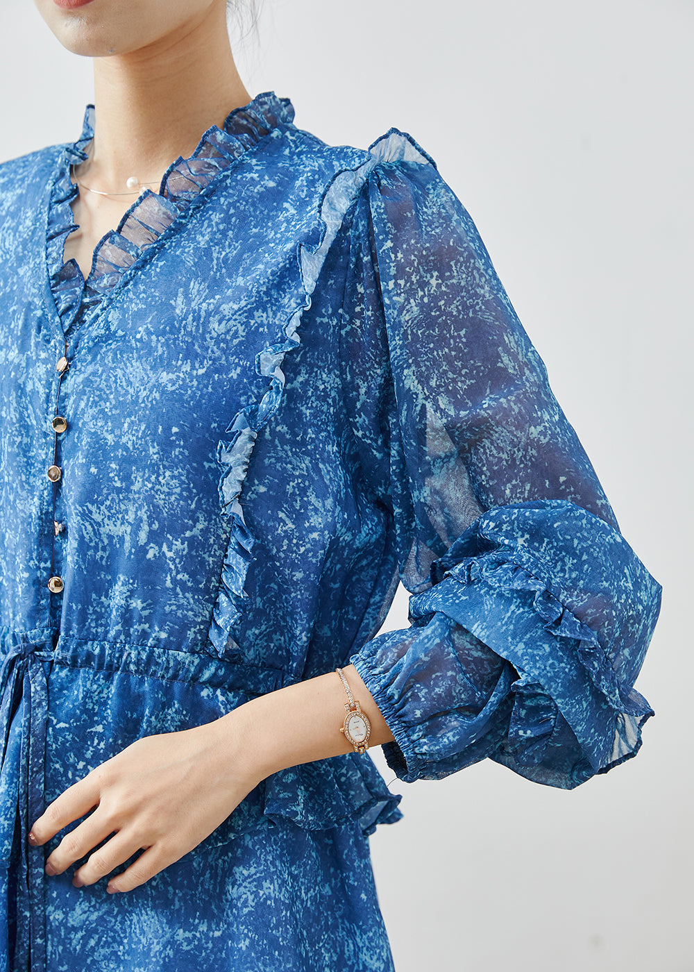 Beautifully Crafted Dress in a Classic Style