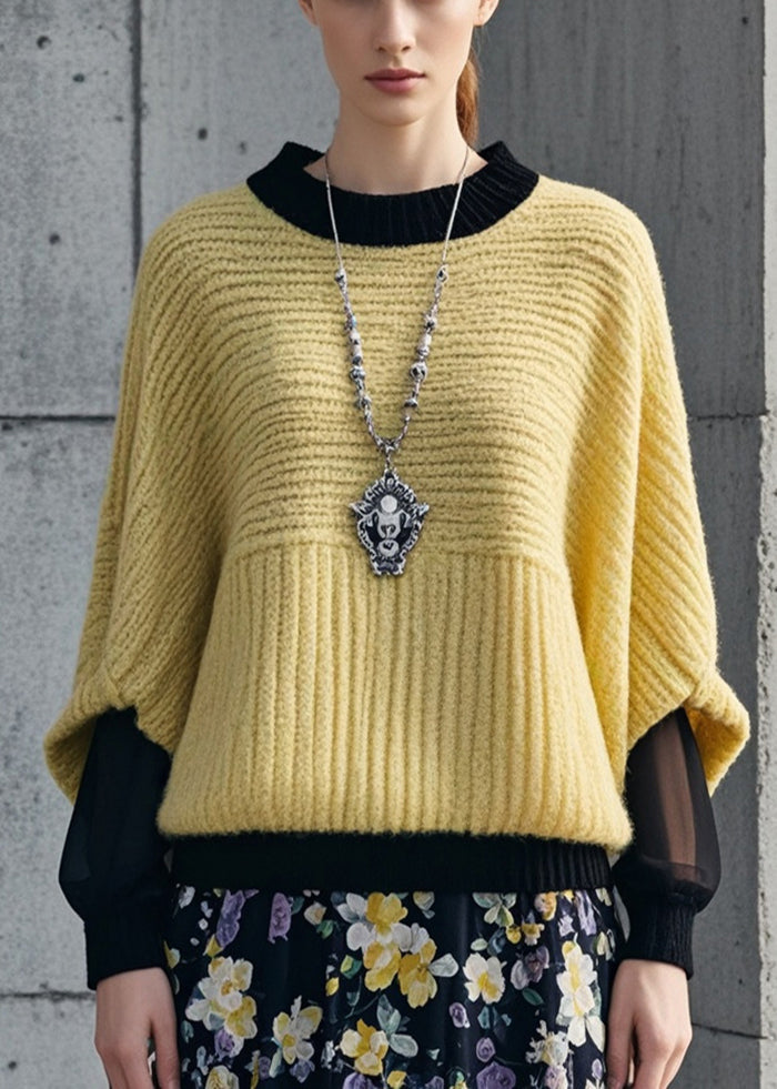 Well Tailored Sweater with a Graceful Silhouette