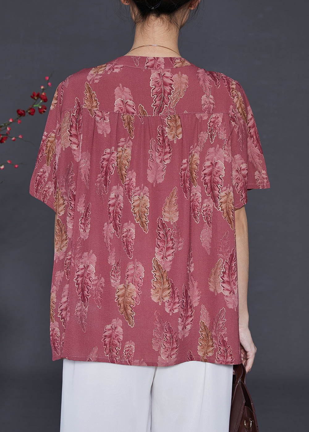 Classic Vintage Shirt with a Flattering Fit