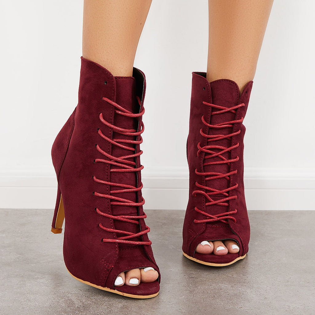 Graceful Orthopedic Boots for Modern Look