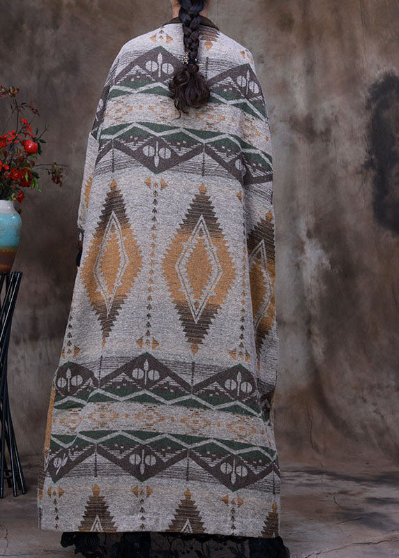 Beautifully Finished Coat in a Timeless Design