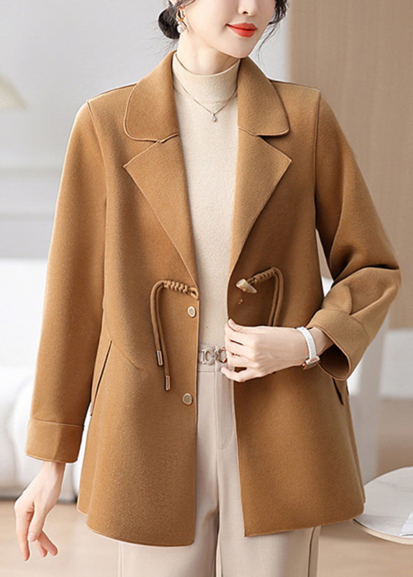 Well Tailored Coat with a Graceful Silhouette