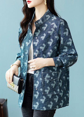 Classic Vintage Coat with a Flattering Fit