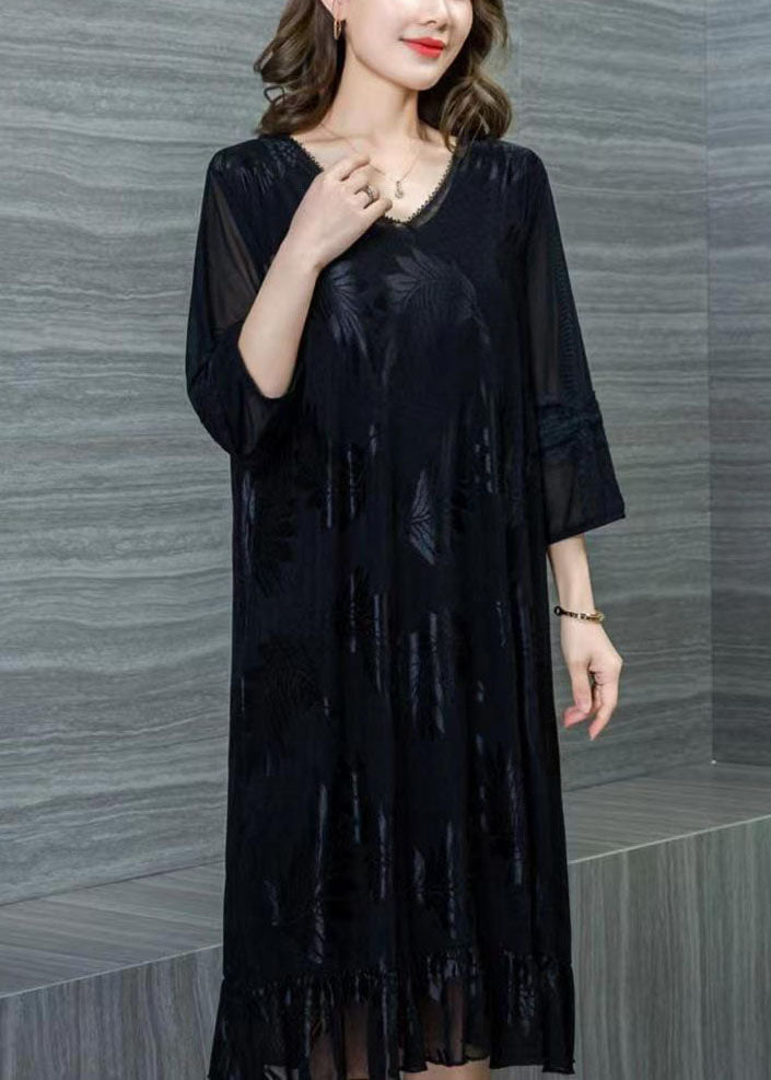Well Tailored Dress with a Graceful Silhouette