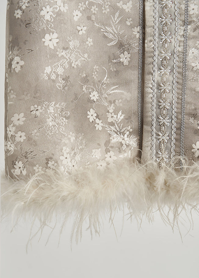 Gracefully Styled Garment for Any Occasion