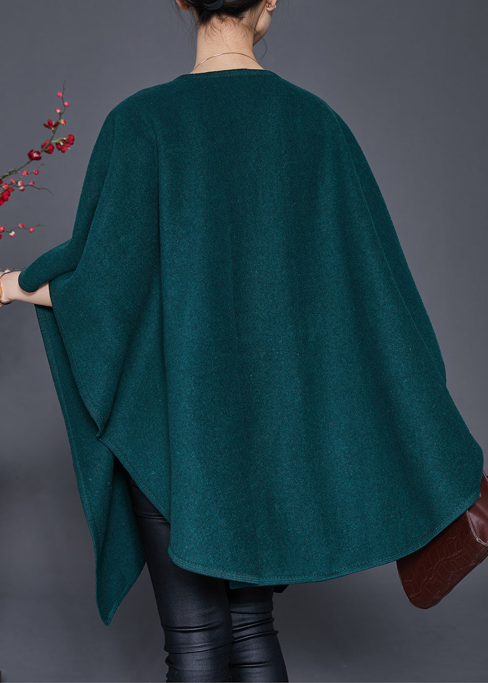 Effortlessly Elegant Cardigan with a Timeless Design