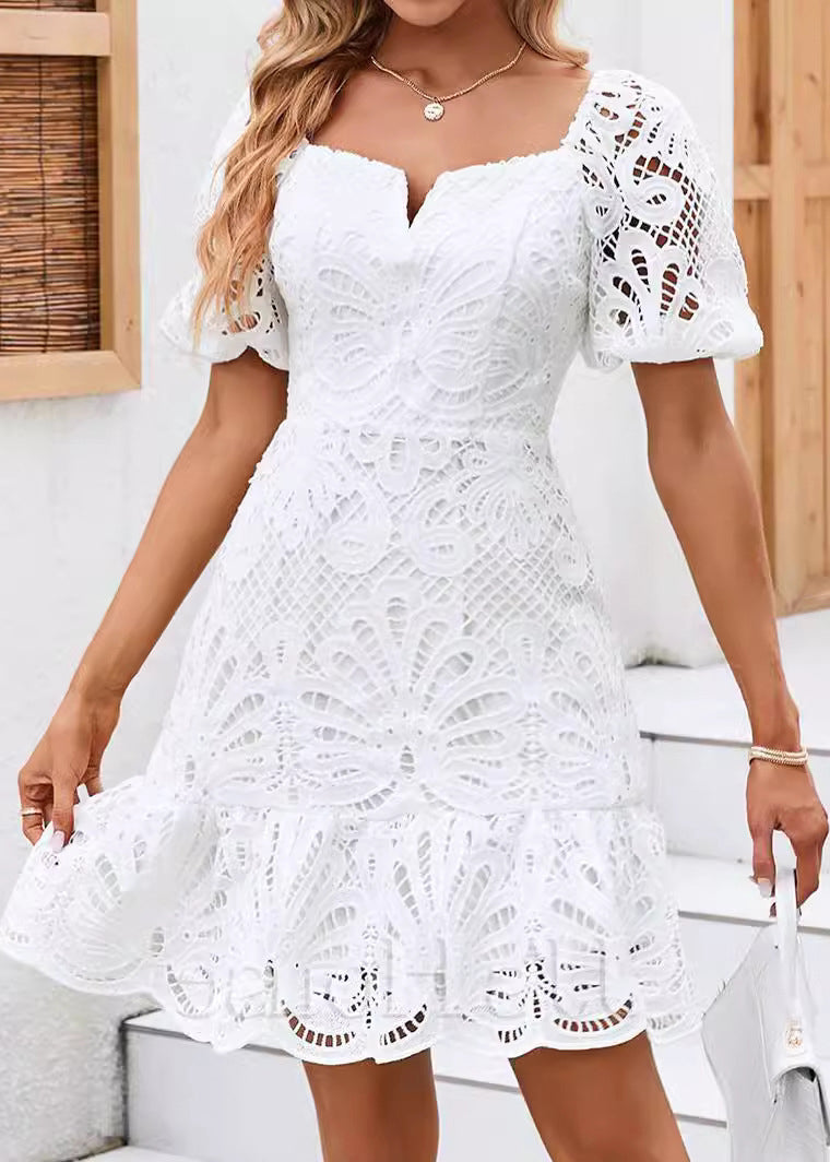 Effortlessly Elegant Dress with a Timeless Design