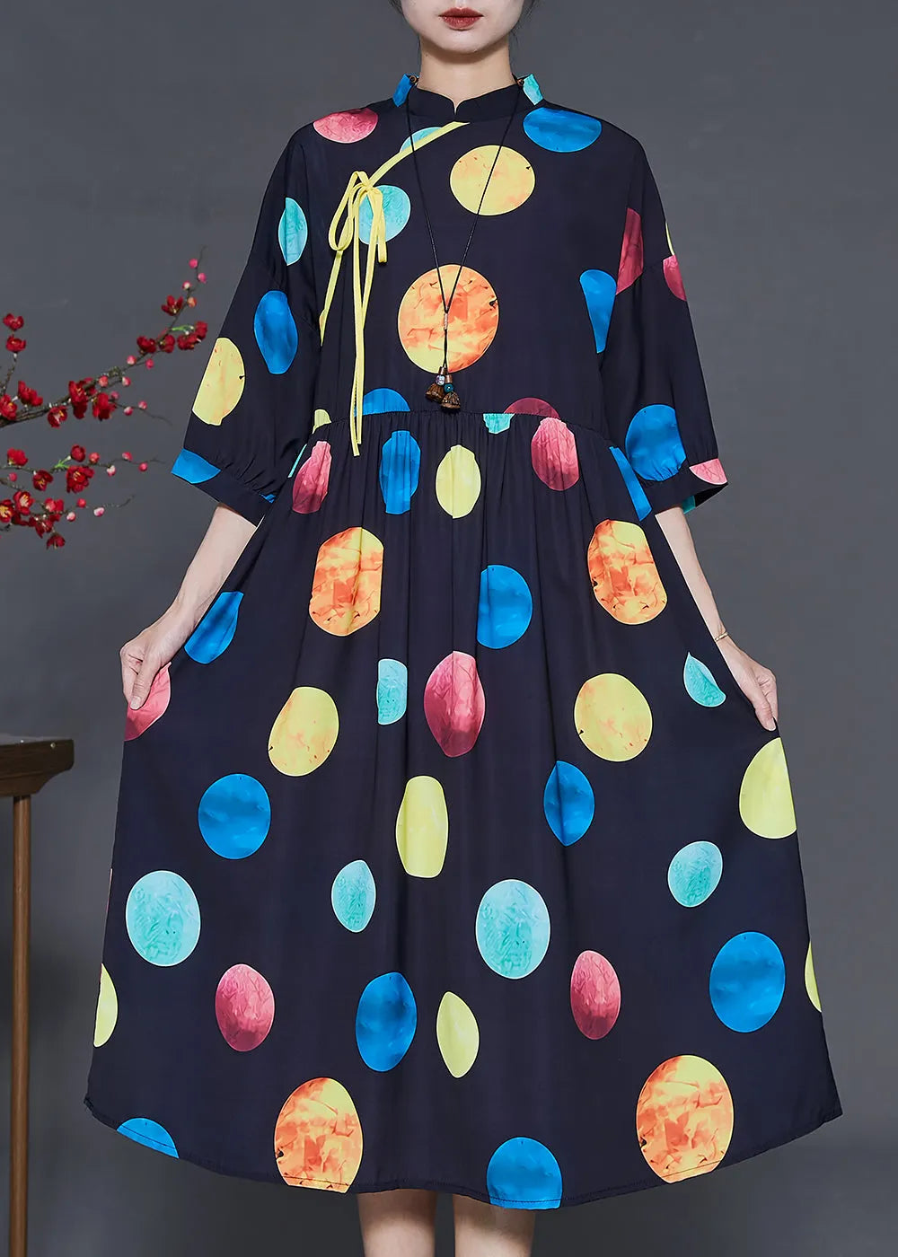Effortlessly Elegant Dress with a Timeless Design