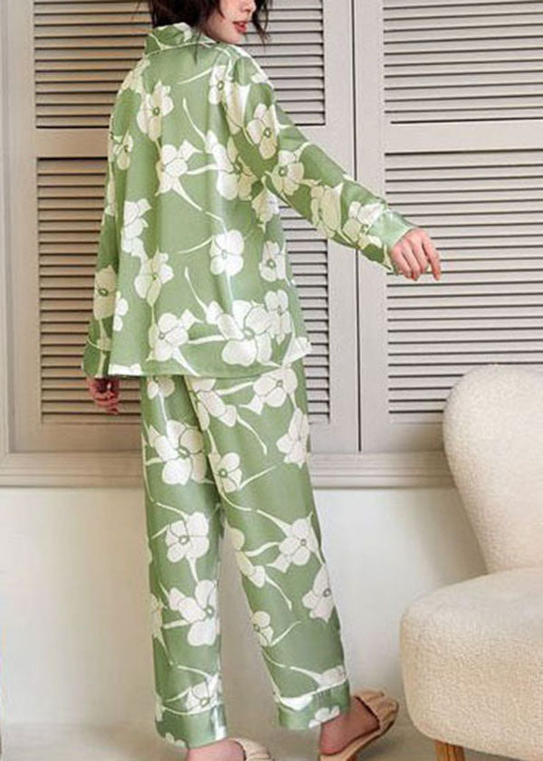 Sophisticated Garment with a Clean Classic Look