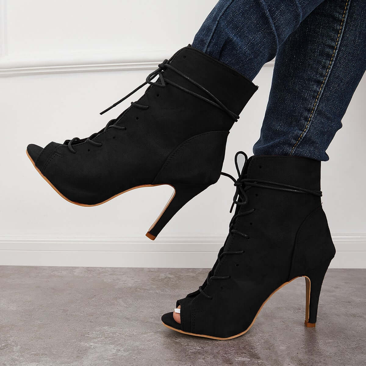 Graceful Orthopedic Boots for Modern Look