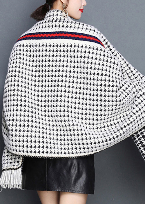 Well Tailored Cardigan with a Graceful Silhouette