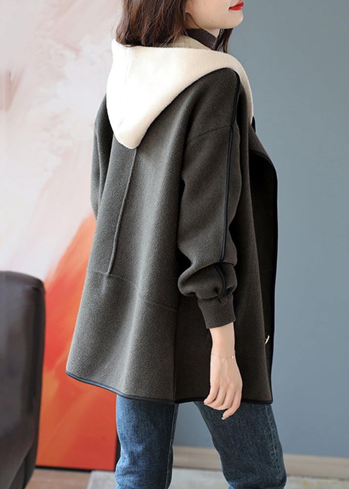 Sophisticated Coat with a Clean Classic Look