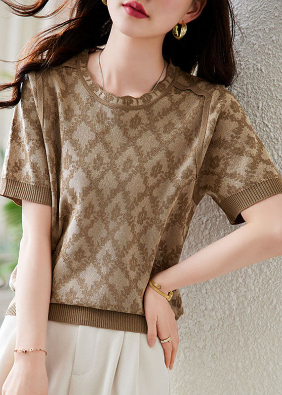 Beautifully Crafted Top in a Classic Style