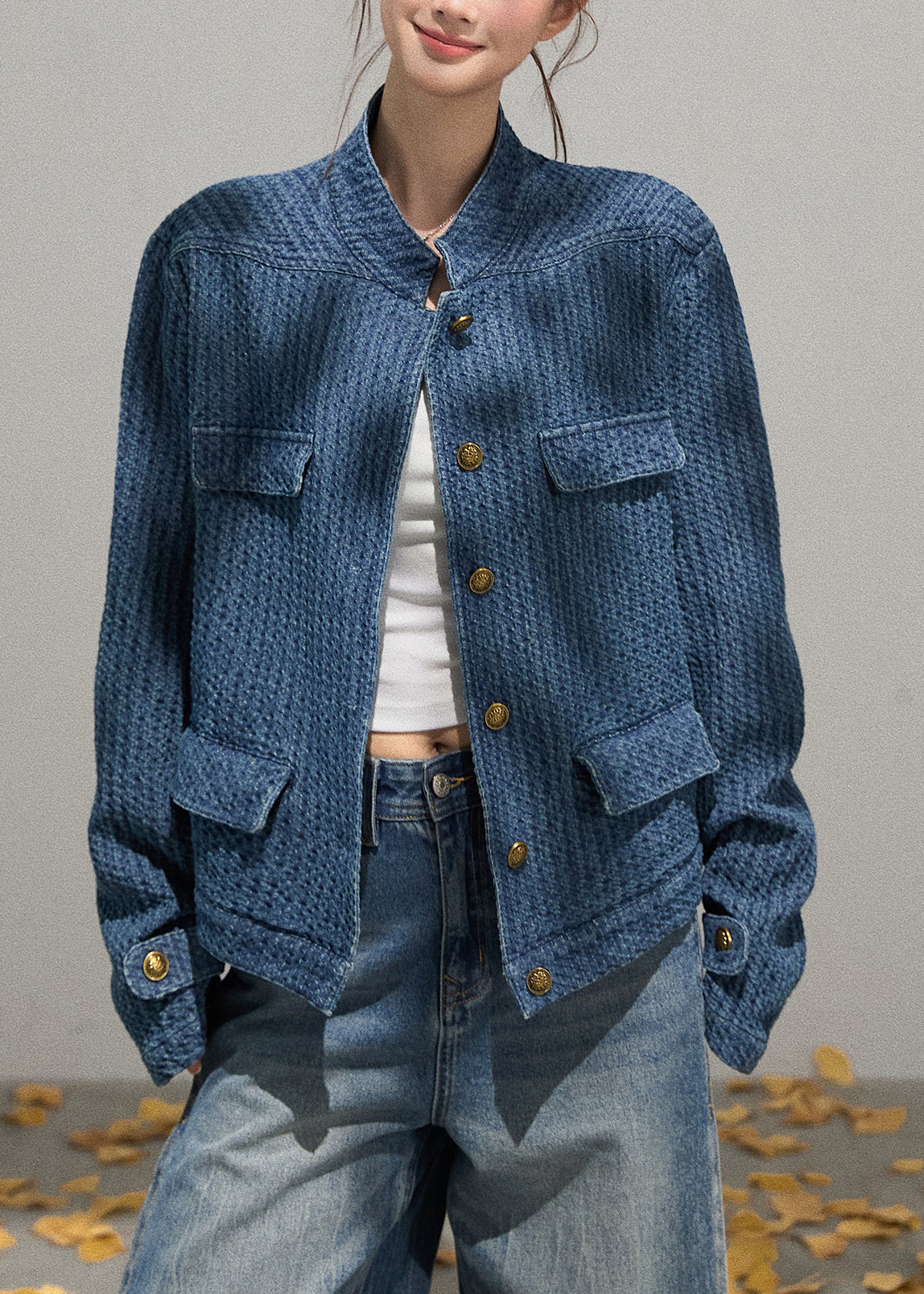 Effortlessly Elegant Jacket with a Timeless Design
