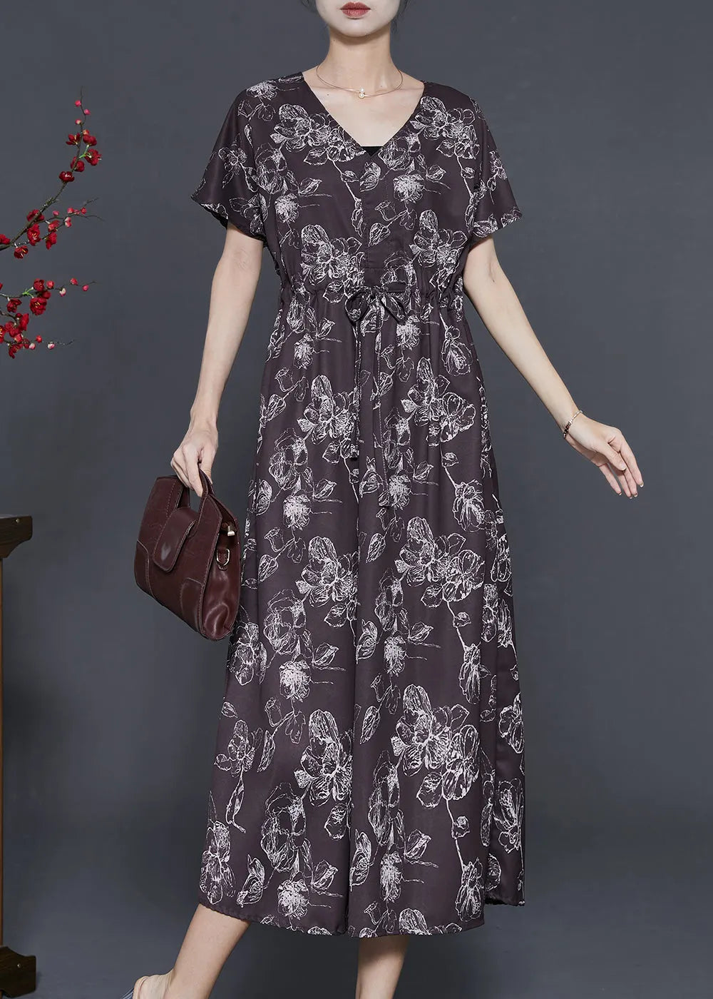 Beautifully Finished Dress in a Timeless Design