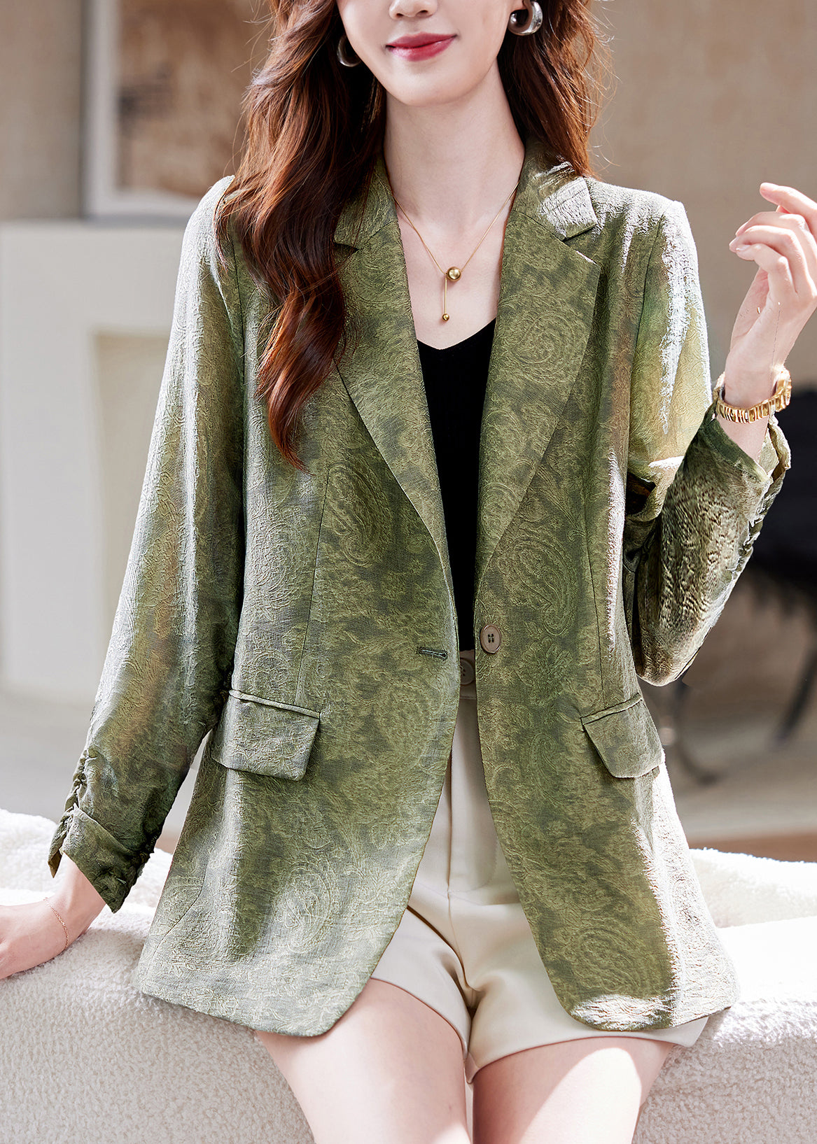 Gracefully Styled Coat for Any Occasion