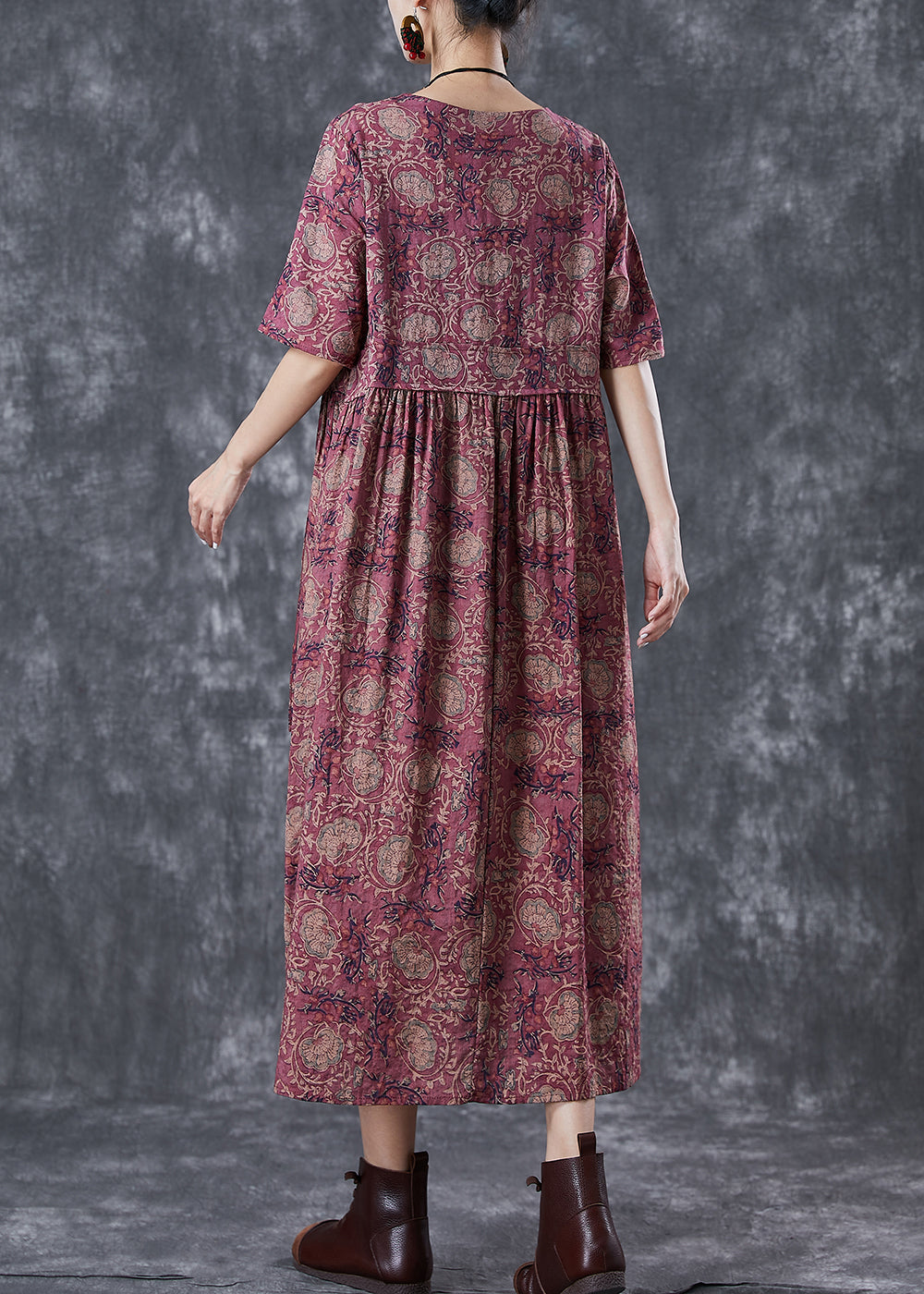 Classic Vintage Dress with a Flattering Fit