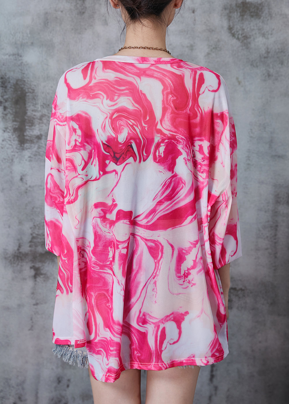 Effortlessly Elegant Shirt with a Timeless Design