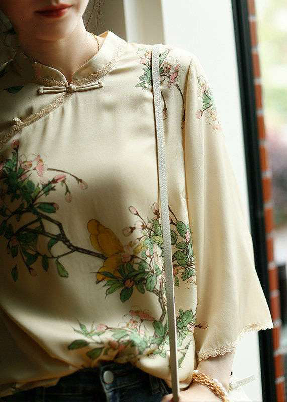 A Vintage Style Top with Delicate Timeless Details