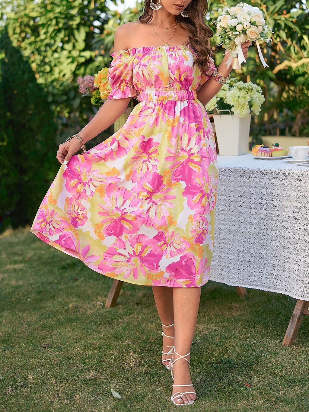 Well Tailored Dress with a Graceful Silhouette