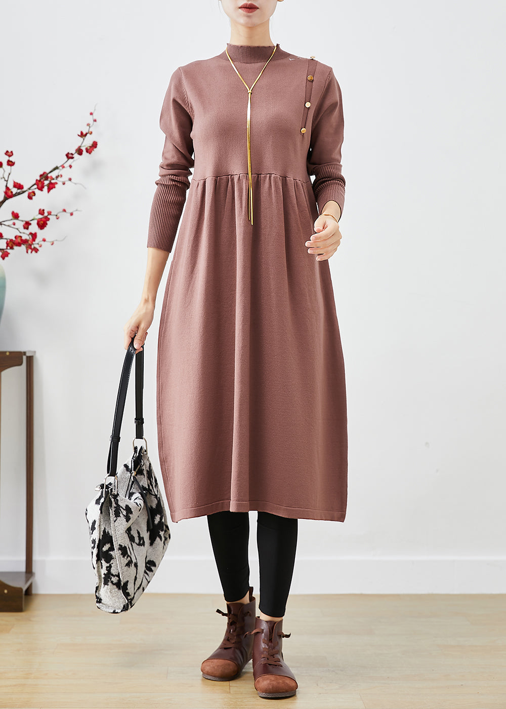 Beautifully Crafted Dress in a Classic Style