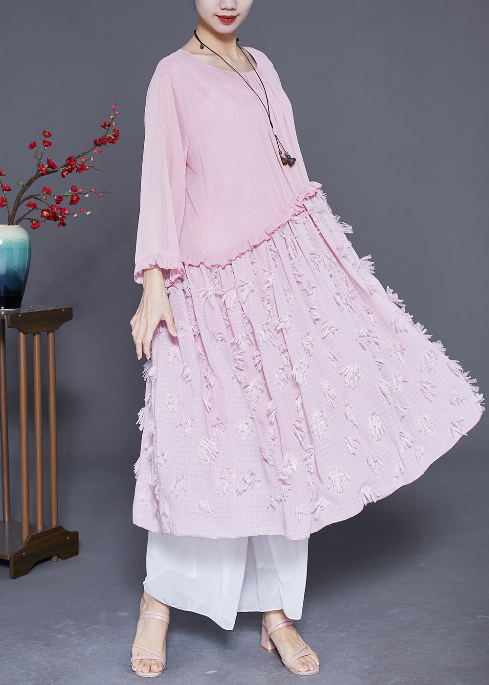Beautifully Finished Dress in a Timeless Design