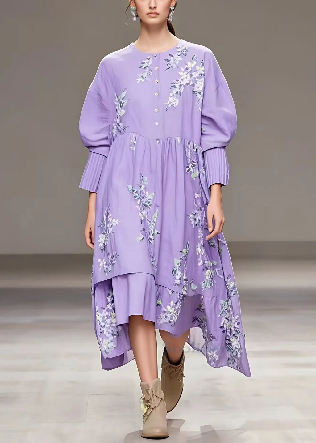Beautifully Finished Dress in a Timeless Design